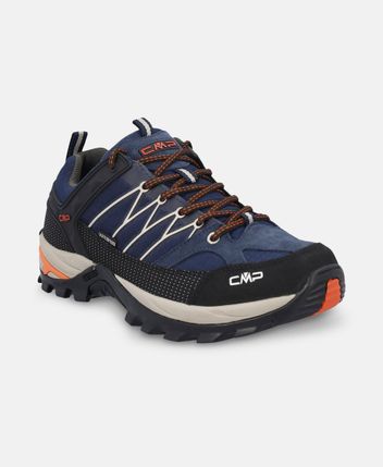 Trekking shoes