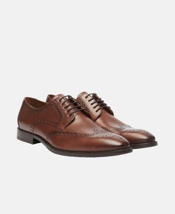 Lace-up shoes