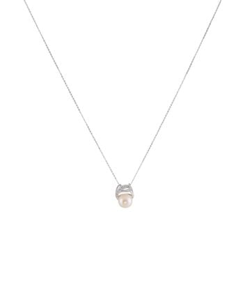 Necklace with pearl pendant