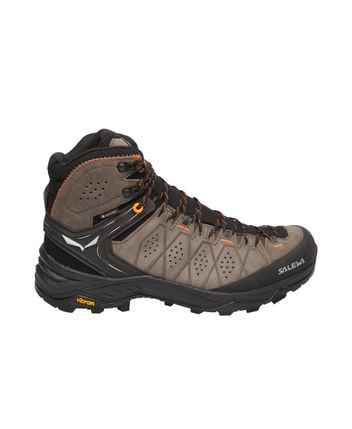 Trekking shoes