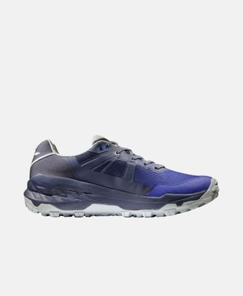 Trekking shoes