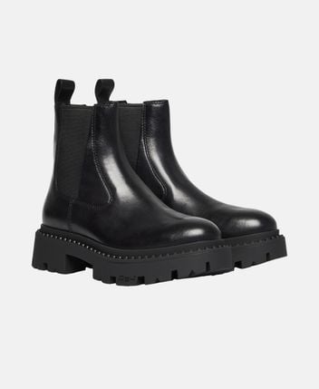 Chelsea boots