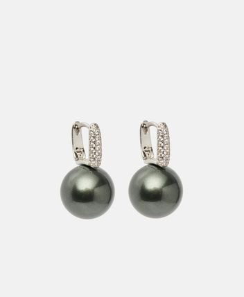 Pearl earrings