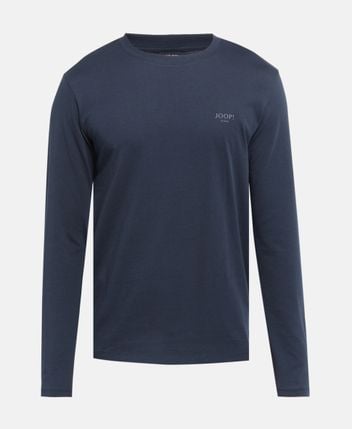 Long-sleeved top