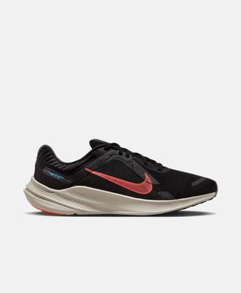 Running shoes Quest 5