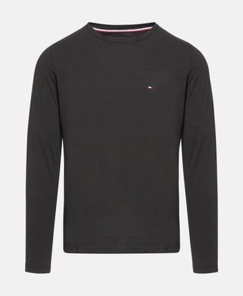 Long-sleeved top