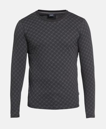 Long-sleeved shirt