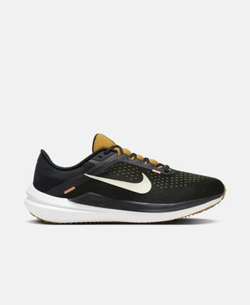 Running shoes Nike Winflo 10