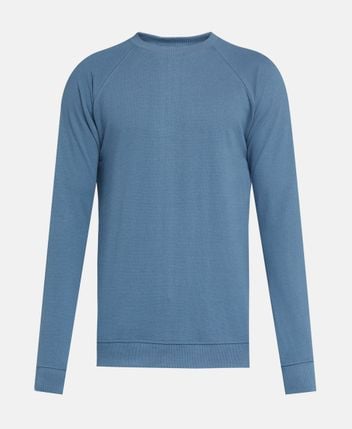Long-sleeved top
