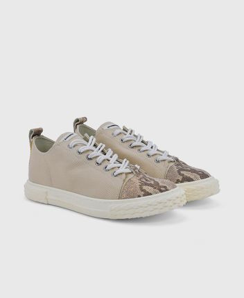 Sneakers Blabber