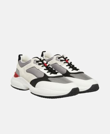 Sneakers Interaction