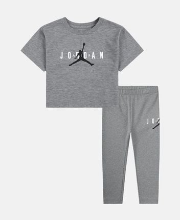 T-shirt & sweatpants set