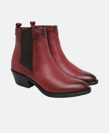 Chelsea boots