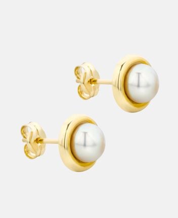 Pearl earrings