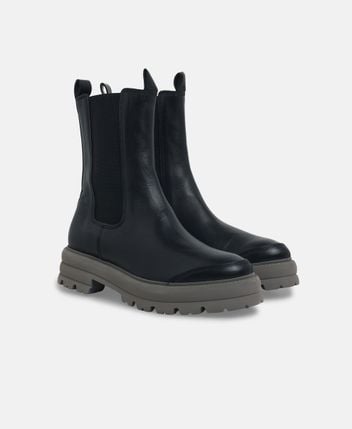 Chelsea boots
