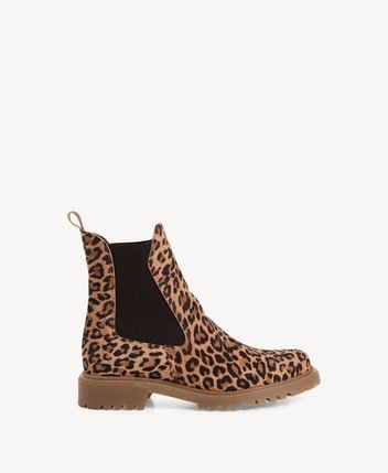 Chelsea boots