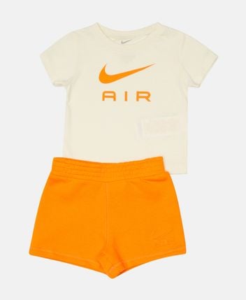 T-shirt and shorts set
