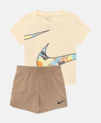 T-shirt and shorts set