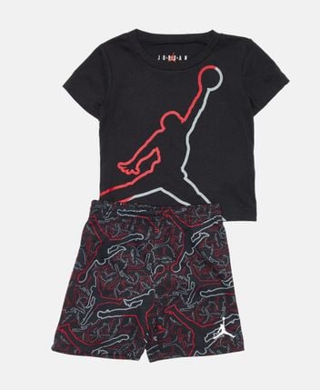 T-shirt and shorts set
