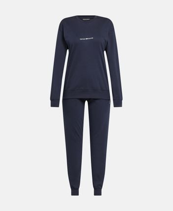 Leisure suit