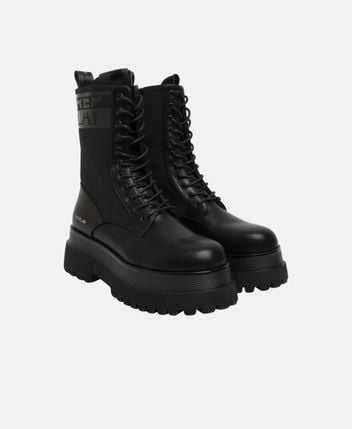 Lace-up ankle boot