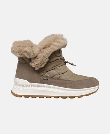 Winter boots