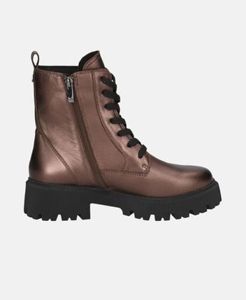 Lace-up ankle boot