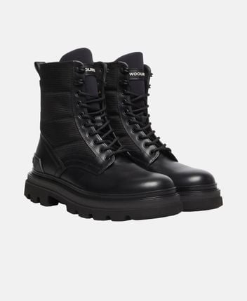 Lace-up ankle boot