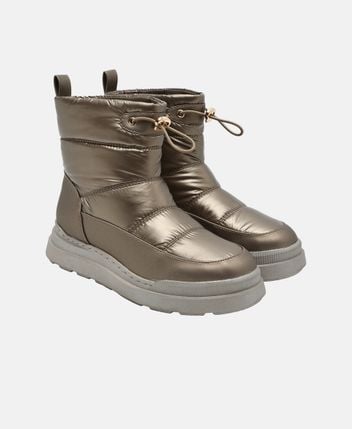 Winter boots