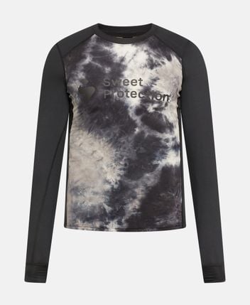 Long-sleeved top