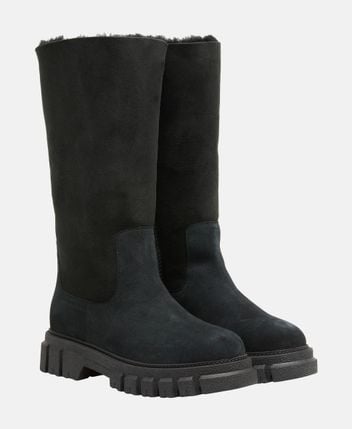 Winter boots