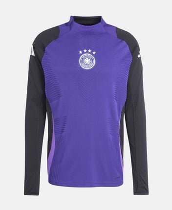 Long-sleeved top