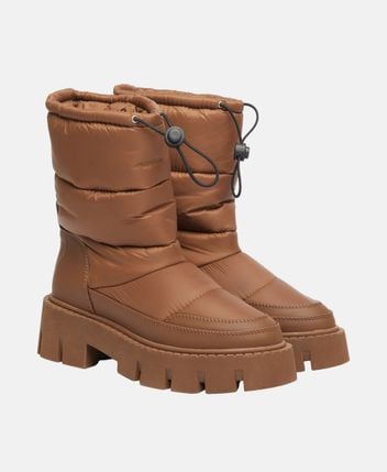 Winter boots