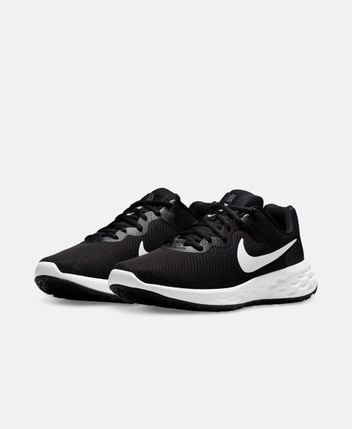 Running shoes Revolution 6