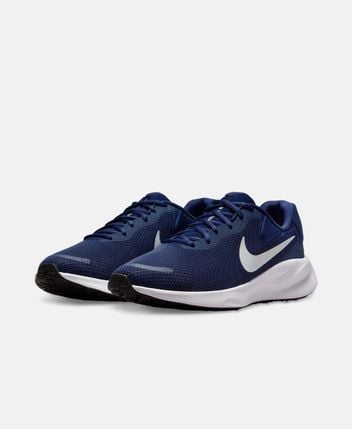 Running shoes Revolution 7