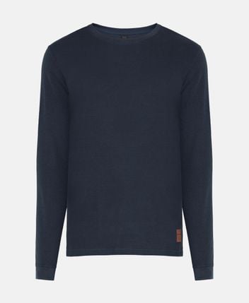 Long-sleeved top