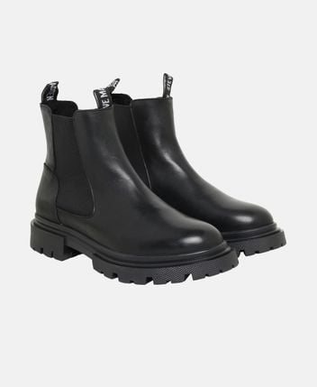 Chelsea boots