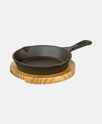 Serving pan with wooden board