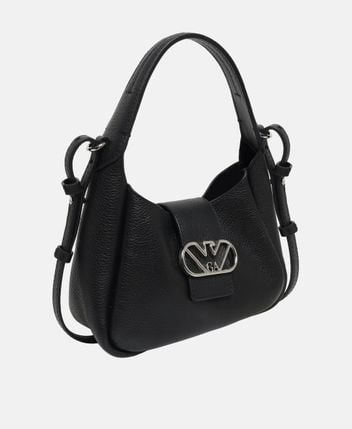 Leather shoulder bag