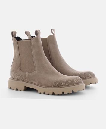 Chelsea boots