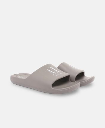 Pool shoes