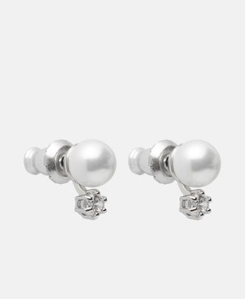 Earstuds