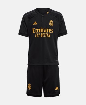T-shirt and shorts set