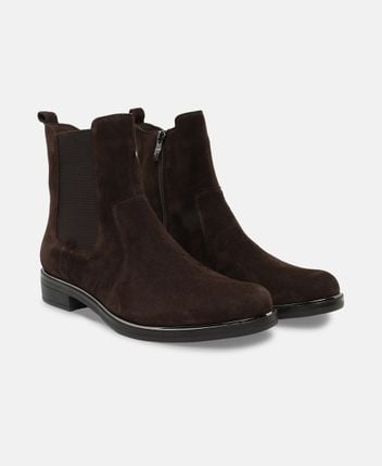 Chelsea boots