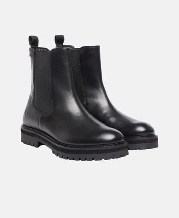 Chelsea boots