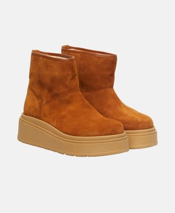 Winter boots