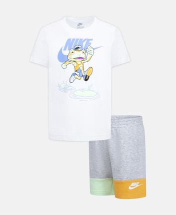 T-shirt and shorts set
