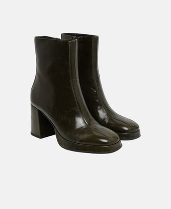 Ankle-boots