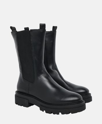 Chelsea boots
