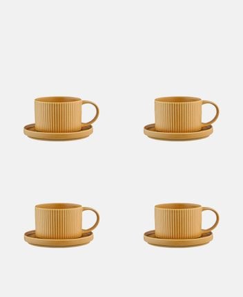 Tea cup with saucer